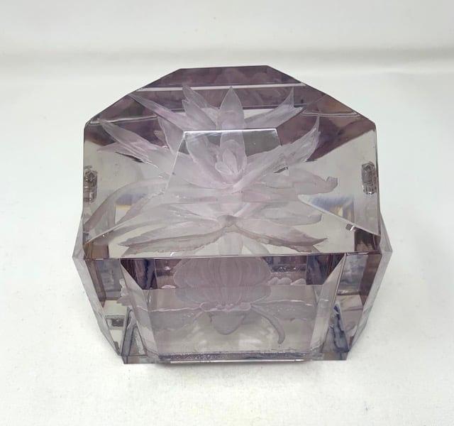 Image of Mini Victorian Box with Deluxe Lid