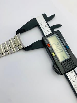 Image of Rare seiko heavy duty solid stainless steel gents watch strap,curved lugs,24mm, genuine,(GN-06)