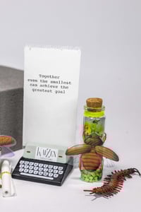 Image 8 of Insects (3D) - Message in a Bottle