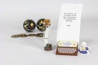 Image 11 of Golden Fortune (I-Ching) - Message in a Bottle