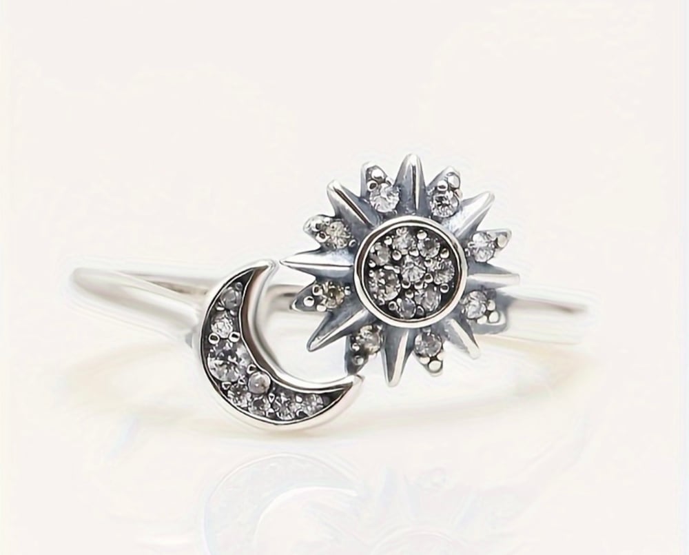Image of 925 Silver Moon and Stars ring