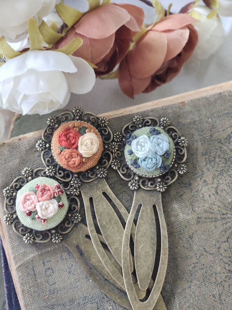 Image of Metal ruler bookmark