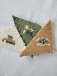 Corner felt bookmarks