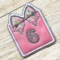 Image 3 of Gift Box Birthday Badges