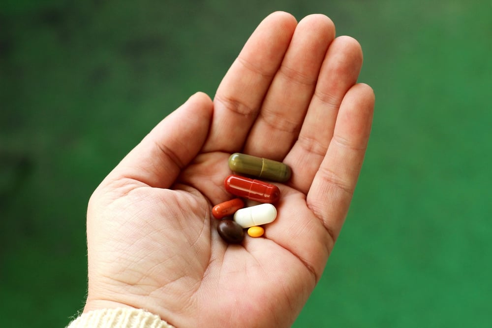 24-FILL CAPSULE MACHINE & VEGETARIAN CAPSULES FOR PERSONAL COMPOUND MAKING