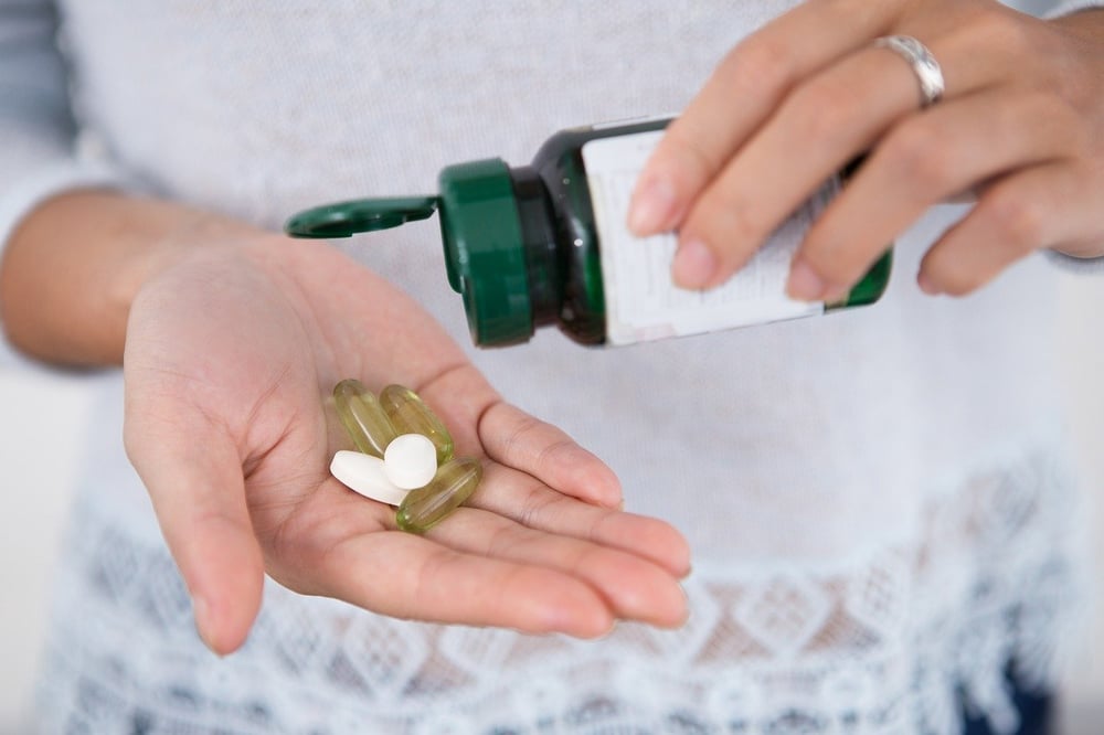 24-FILL CAPSULE MACHINE & VEGETARIAN CAPSULES FOR PERSONAL COMPOUND MAKING
