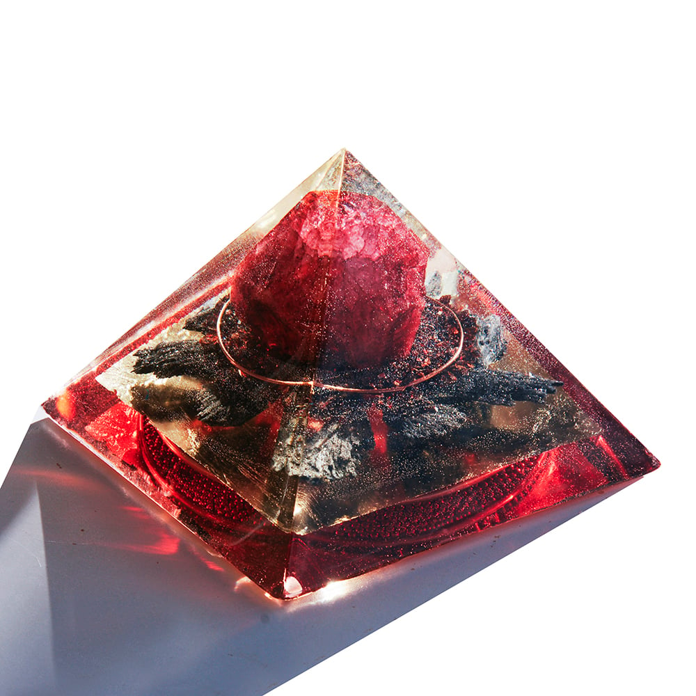 Image of 6.5" GIZA:  Red Amethyst/Garnet/Black Kyanite/Gd
