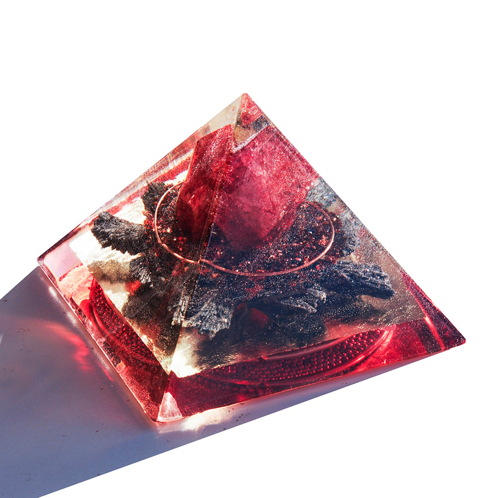 Image of 6.5" GIZA:  Red Amethyst/Garnet/Black Kyanite/Gd