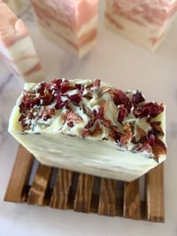 Image 3 of Fresh Linen / Rose Petal  ( 4.5 oz)