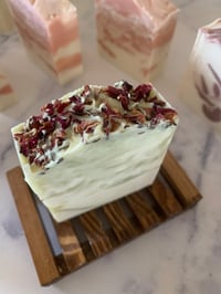 Image 5 of Fresh Linen / Rose Petal  ( 4.5 oz)