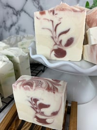 Image 5 of Feather Leaf (Lavender Scented) 4.5 oz