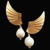 XUDUQUE WING EARRING x Pearl