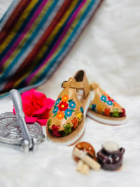 Kids Embroidered Floral Huaraches