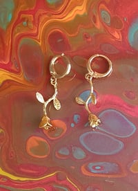 Image 1 of 'Rosen-Petalum' Earrings