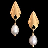 Image 2 of PLISSÉ ARROW Earring x Corail