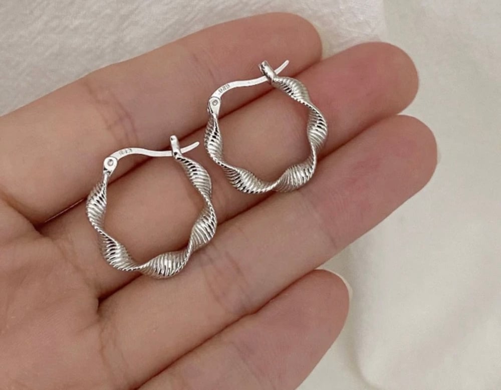 Image of 925 Silver Twist hoops