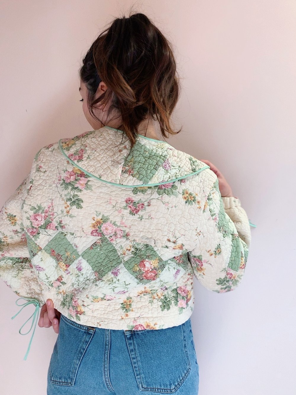 Image of Long Sleeve Quilt Top & Detachable Collar — Crème Florals