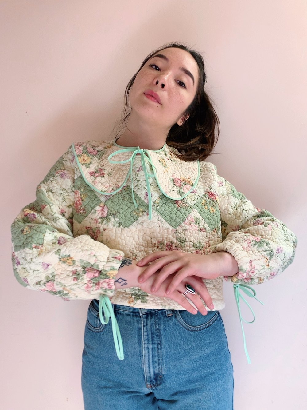 Image of Long Sleeve Quilt Top & Detachable Collar — Crème Florals