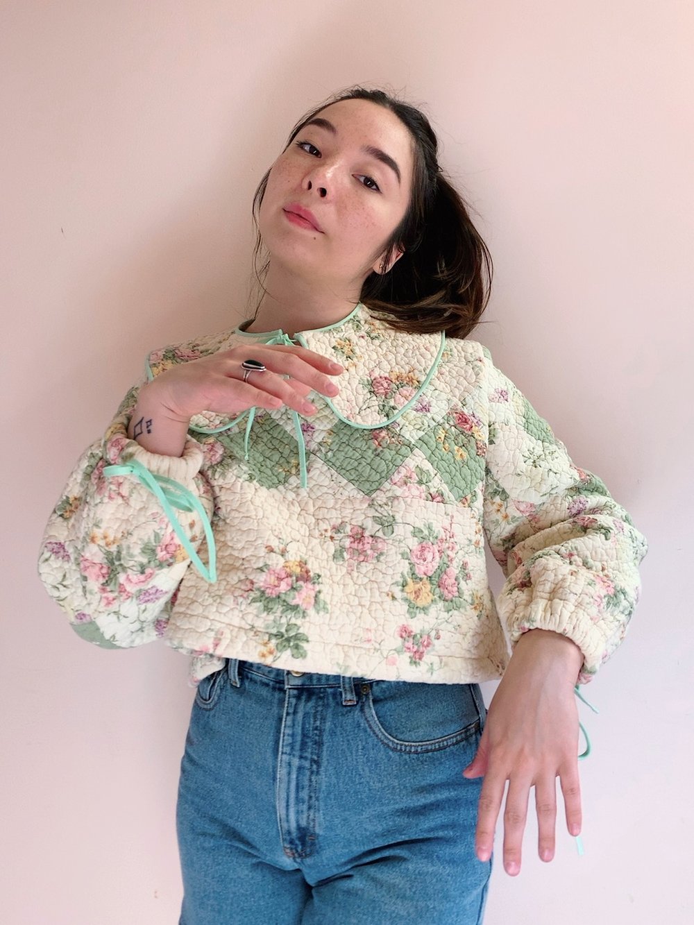 Image of Long Sleeve Quilt Top & Detachable Collar — Crème Florals