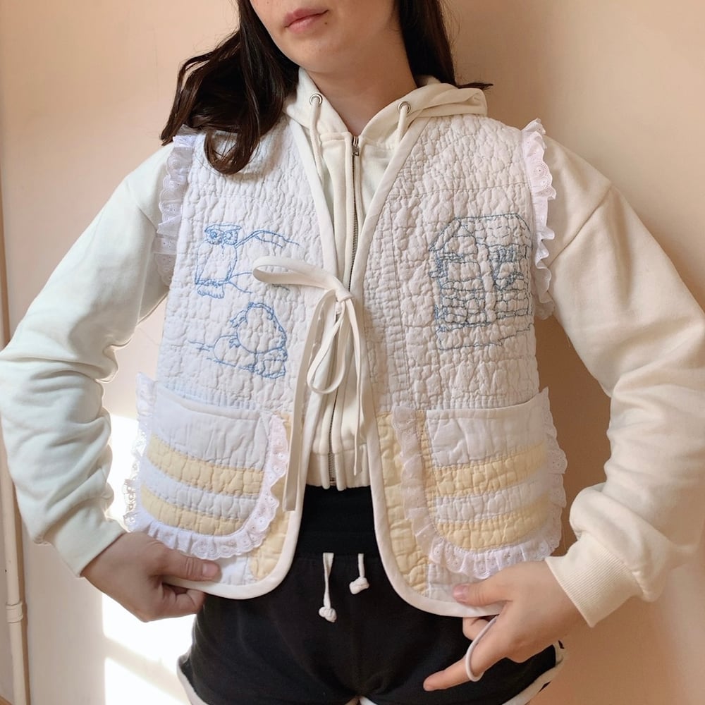 Image of Quilt Vest — White Embroidered Animals