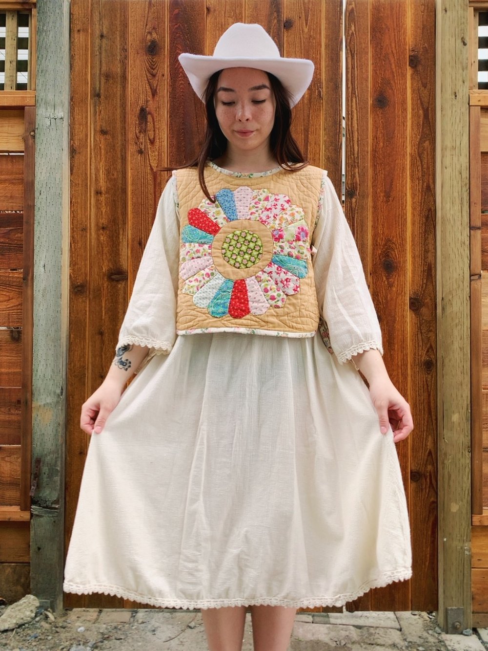 Image of Side-Tie Quilt Top — Dresden Plate
