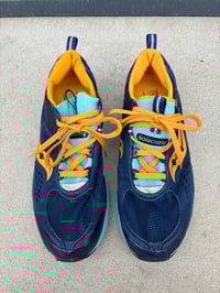 Image 2 of SAUCONY