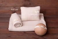Image 1 of Emma collection set ivory