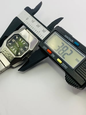 Image of stunningly rare collectors tissot seastar automatic gents watch,1960's/70's.(VTG-05)