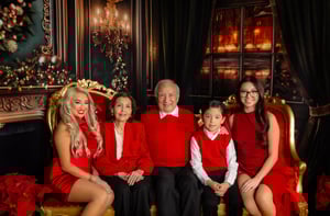 Image of 12/14/25: Christmas 24 Set (Family Sessions - NO SANTA)