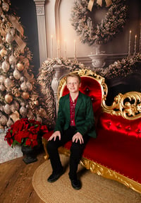 Image 8 of Christmas Mini-Session Portraits in Studio (15, 30, 60-minute options) - Family Session