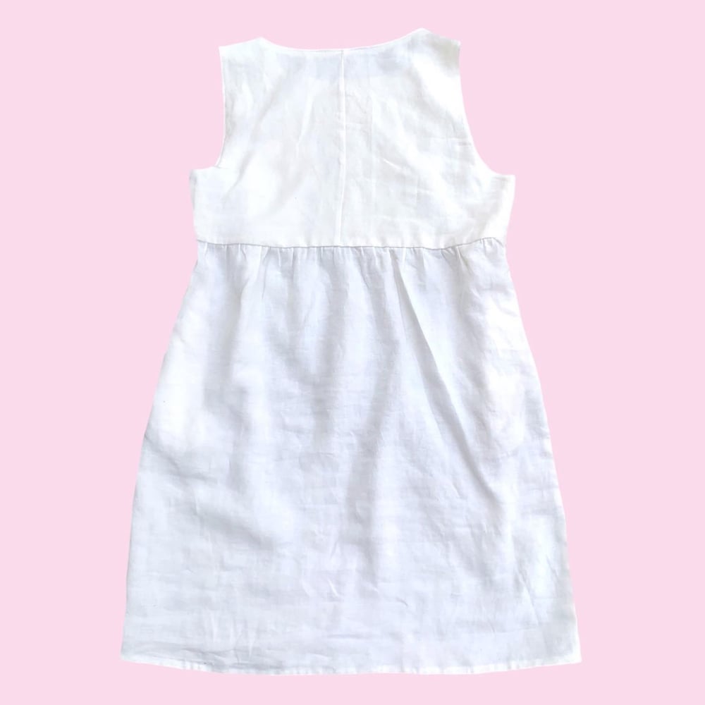 Image of Sleeveless Dress — White Linen Dresden Plate