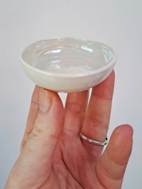 Image 4 of Porcelain trinket dish with pearlescent finish