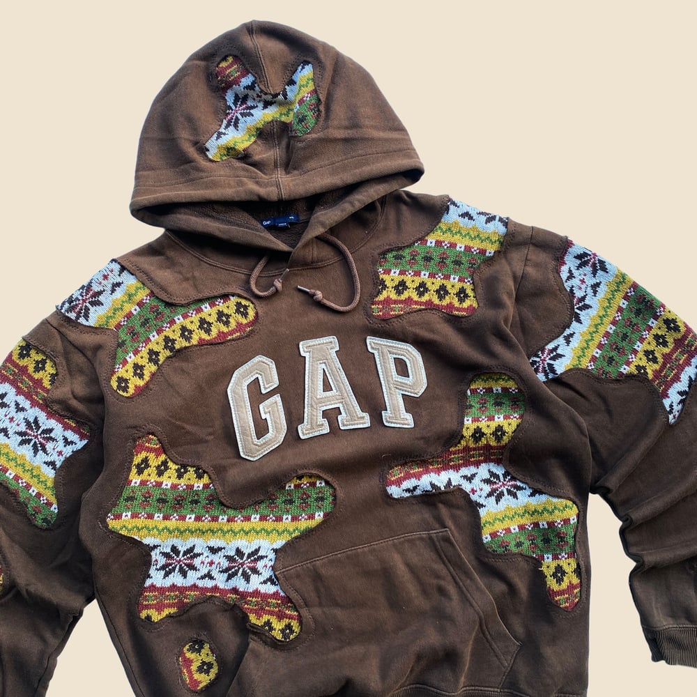 REWORKED BROWN GAP KNIT HOODIE SIZE M