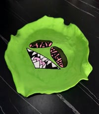 Image 3 of Hashy Ashtray