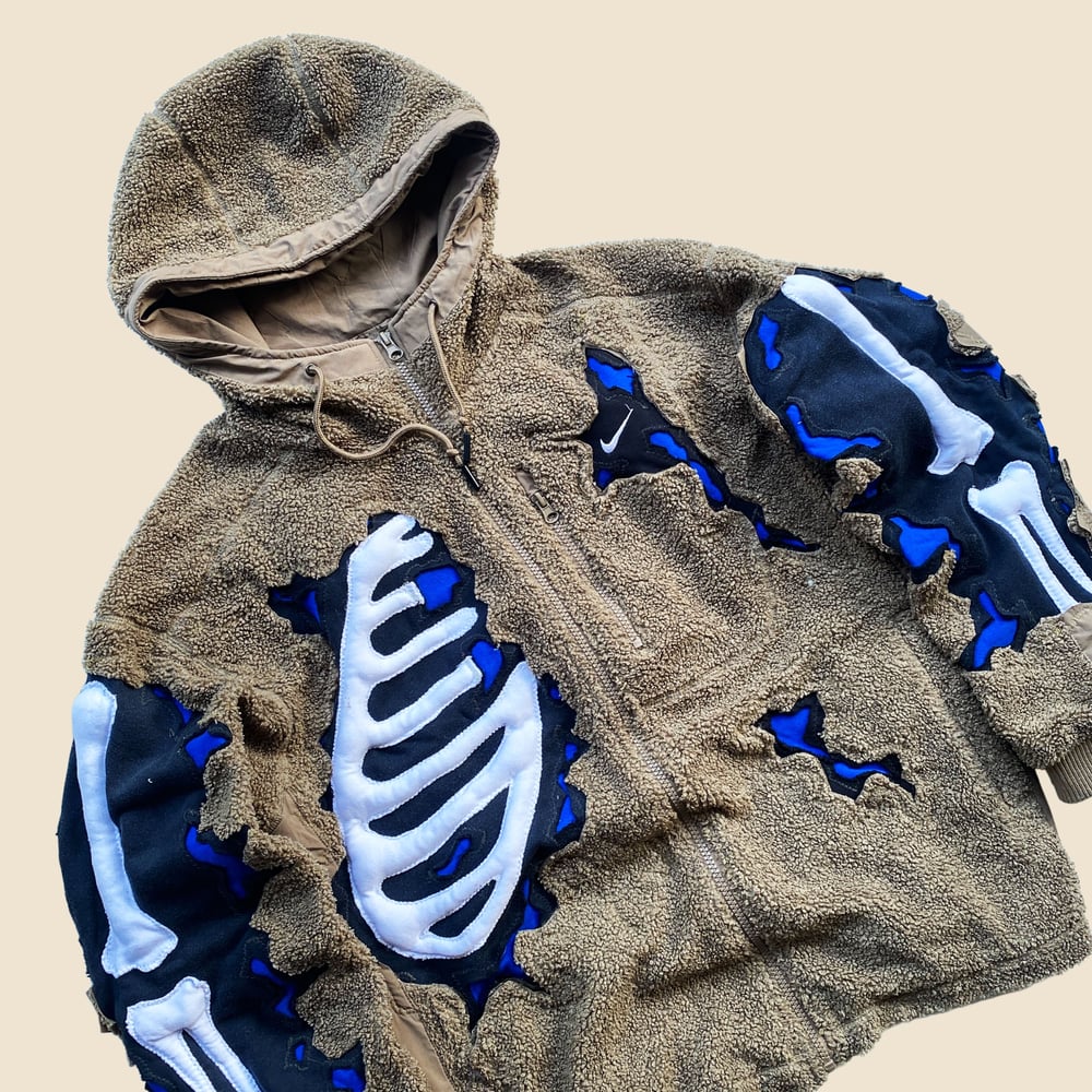 REWORKED NIKE CRACKED 3D PUFF SKELETON SHERPA JACKET L