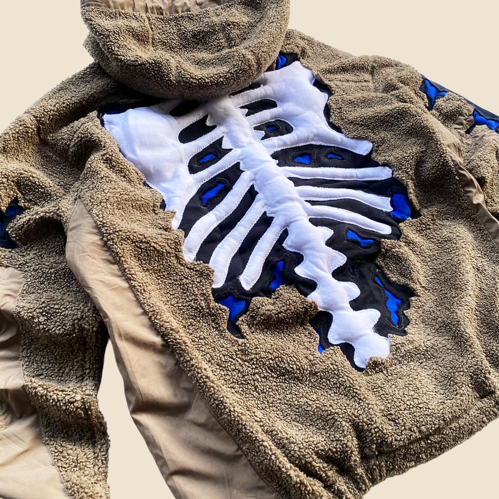 REWORKED NIKE CRACKED 3D PUFF SKELETON SHERPA JACKET L