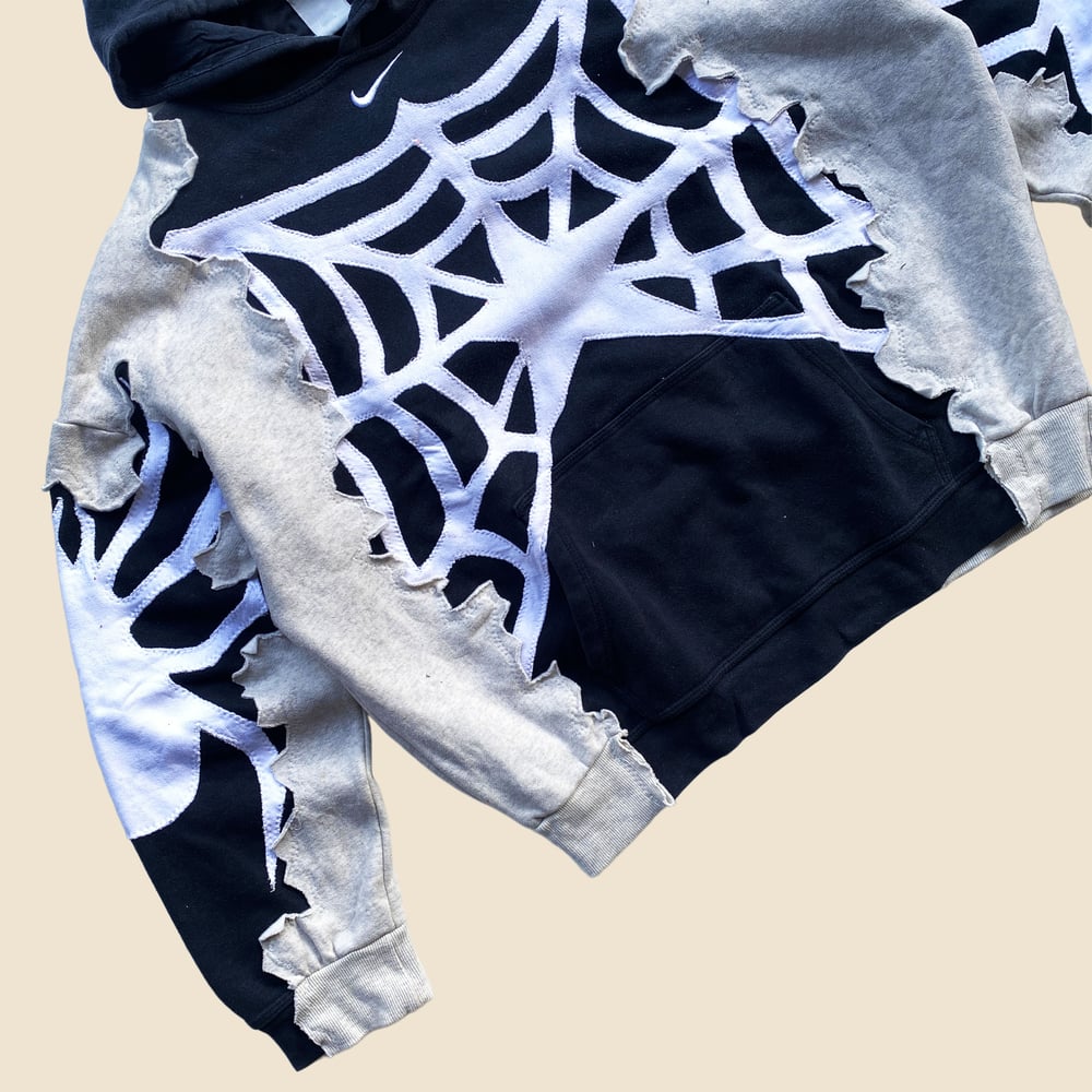 REWORKED NIKE CENTER SPIDERWEB HOODIE SIZE L BOXY