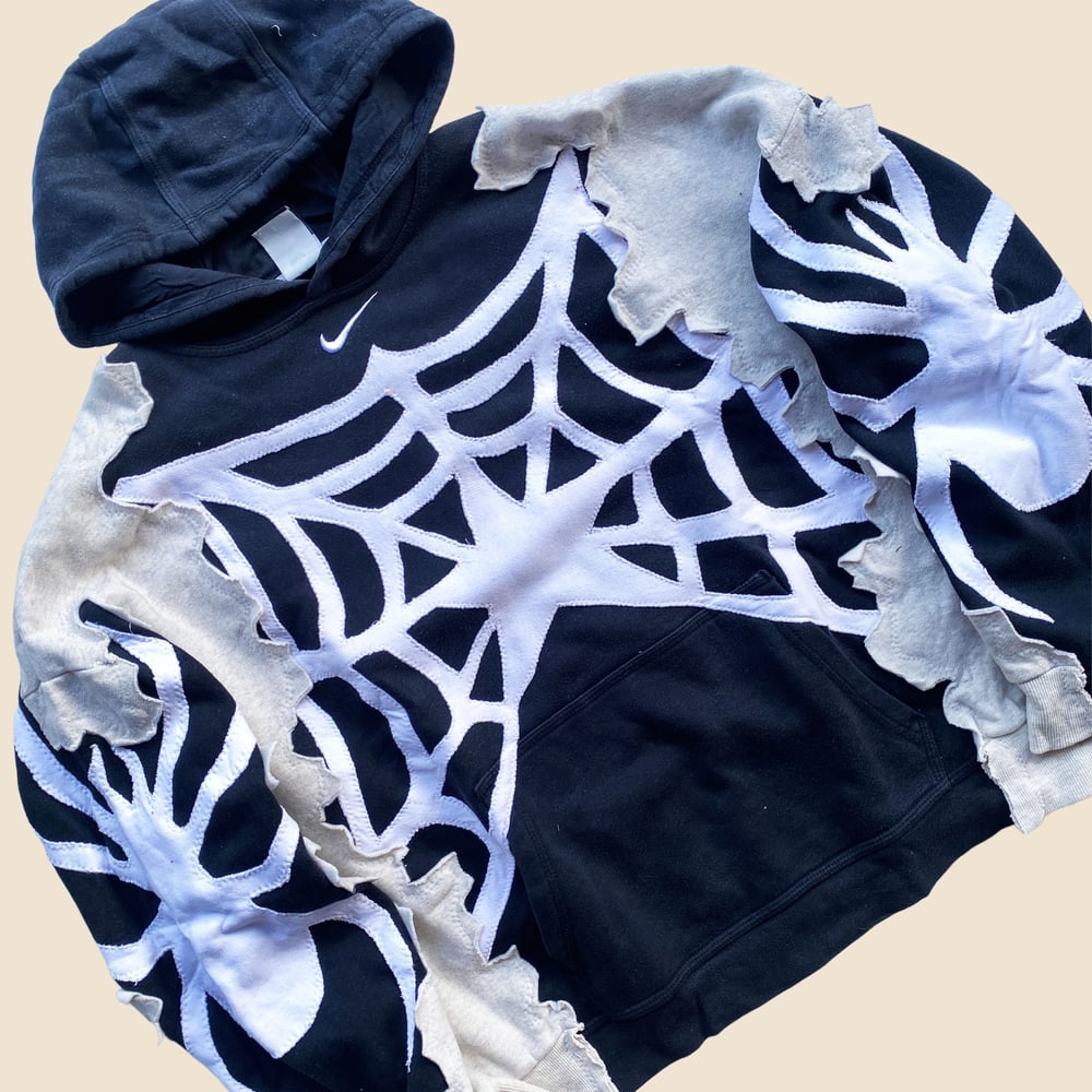 REWORKED NIKE CENTER SPIDERWEB HOODIE SIZE L BOXY