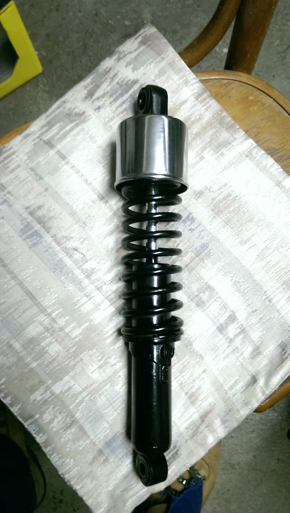 Kawasaki KZ550 Rear Shock Absorbers Cover