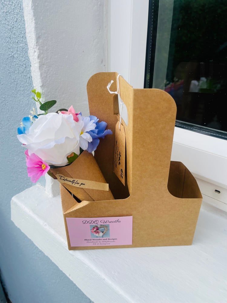 Image of Floral Posie and Coffee Cup Holder (take away) 