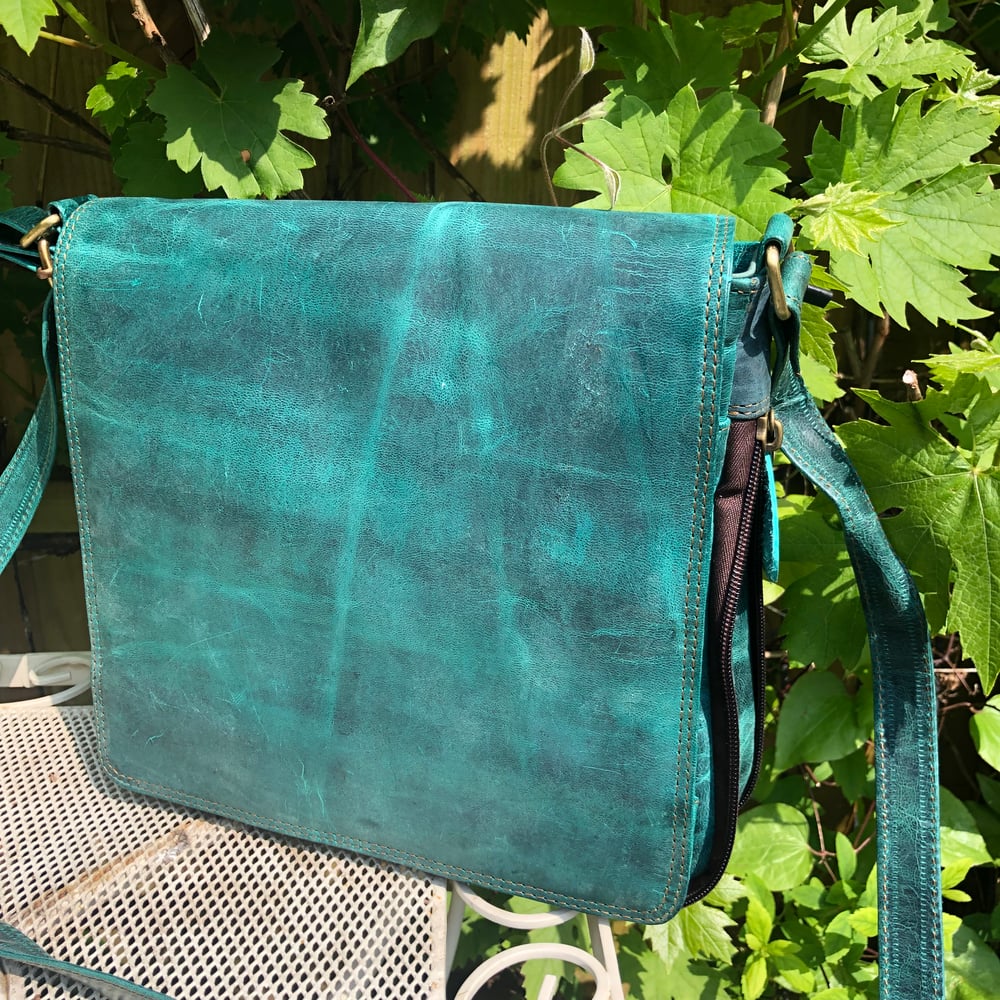 Image of Expanding Tablet Bag #46A