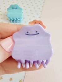 Image 6 of PRE-ORDER Blob Friend Mini Clip Set (3 colors)