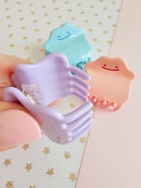 Image 7 of PRE-ORDER Blob Friend Mini Clip Set (3 colors)