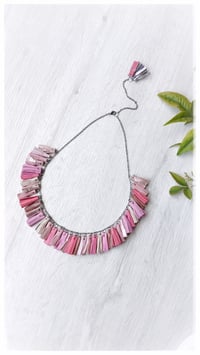 Image 7 of AFRODITE COLLIER - Shades of Pink