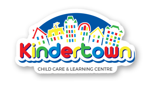 Image of KINDERTOWN - FAMILY PHOTO DAY 