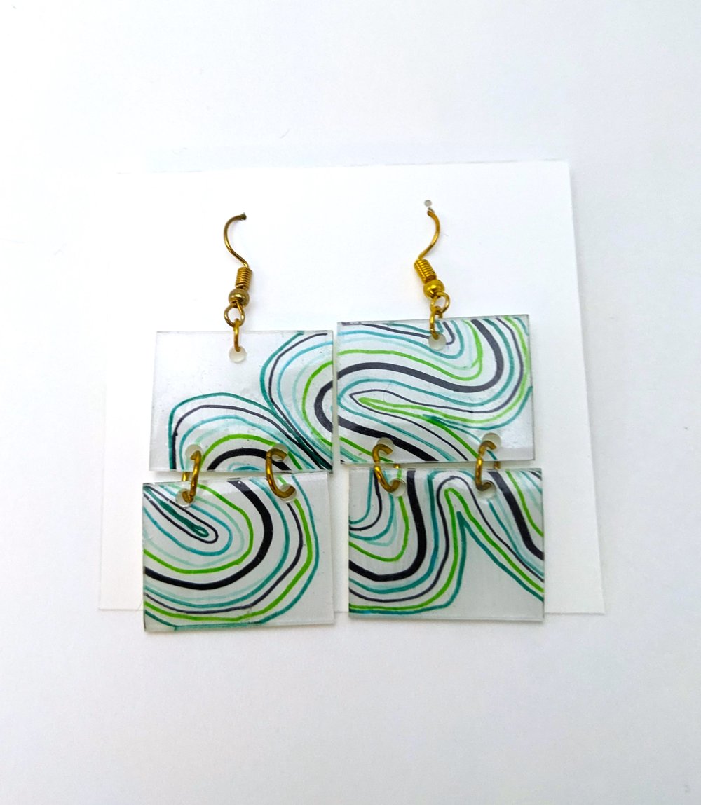Image of Green Dangly Swirl Earrings