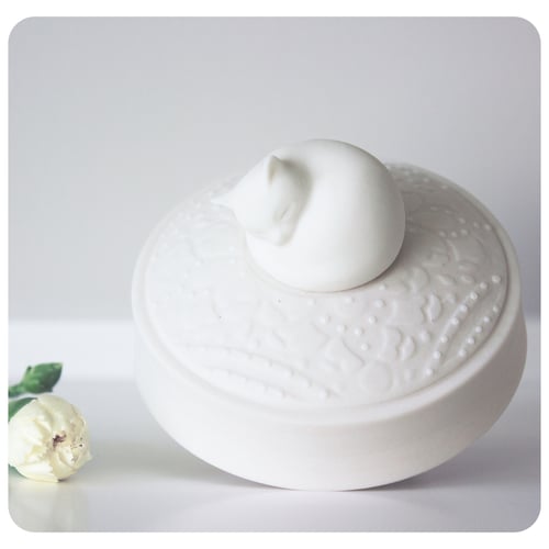 Image of Modern White Cat Urn, The Darling Ivory Signature Design