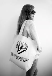 Image 2 of 'Lovely tote' by Vanessa Gee