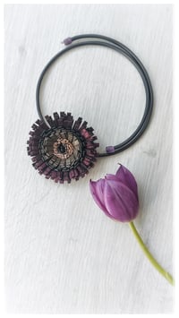 Image 3 of Anemone Basic Necklace - Licorice