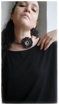 Image 4 of Anemone Basic Necklace - Licorice